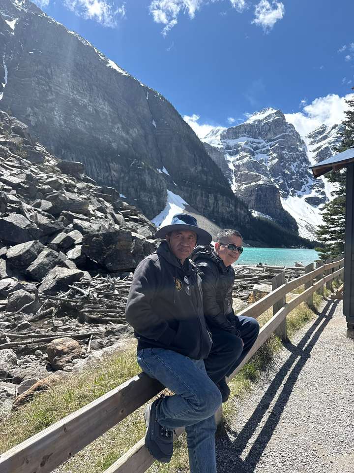 Moraine Lake and the Valley of the Ten Peaks on an ABestX day tour